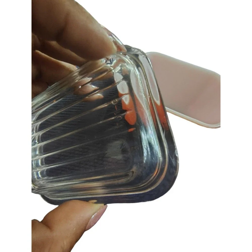 Pyrex ***small chip